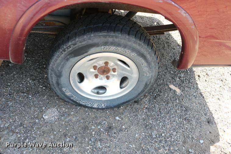 image for item DC7607 1998 Ford F150 SuperCab pickup truck