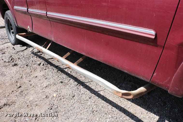 image for item DC7607 1998 Ford F150 SuperCab pickup truck