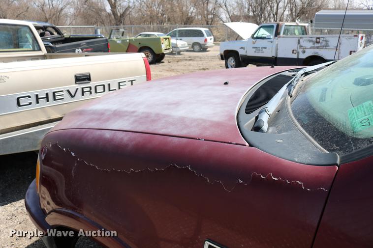 image for item DC7607 1998 Ford F150 SuperCab pickup truck