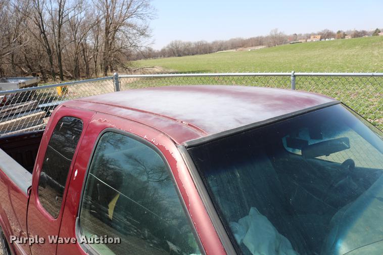 image for item DC7607 1998 Ford F150 SuperCab pickup truck