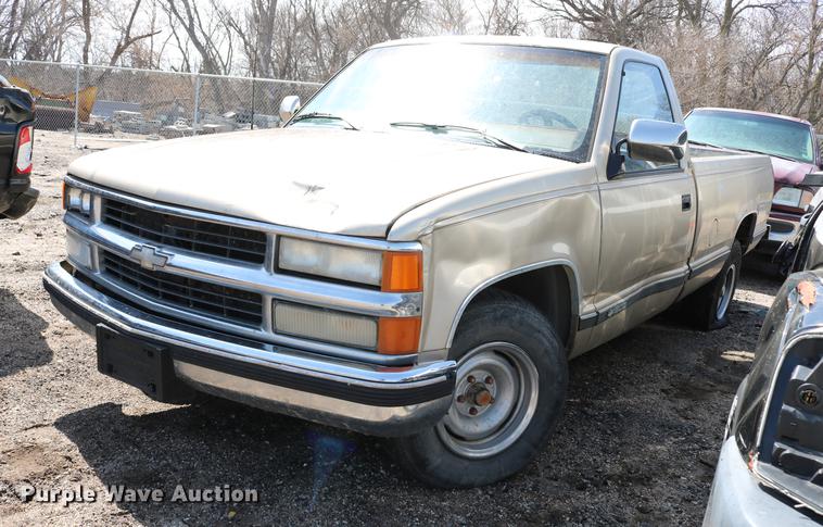 image for item DC7608 1989 Chevrolet 1500 pickup truck