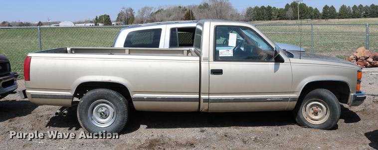 image for item DC7608 1989 Chevrolet 1500 pickup truck