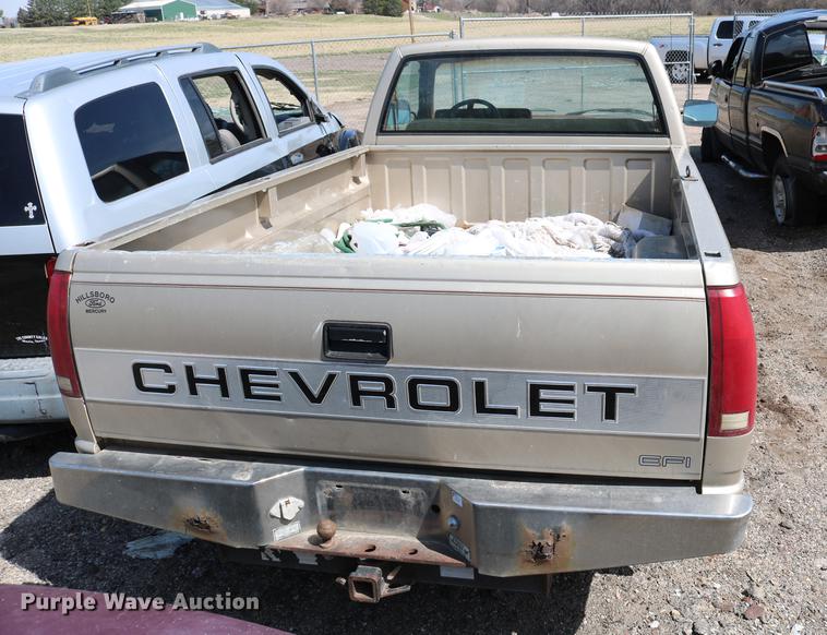 image for item DC7608 1989 Chevrolet 1500 pickup truck