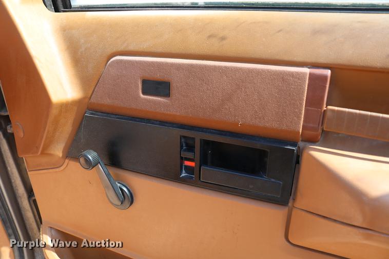 image for item DC7608 1989 Chevrolet 1500 pickup truck