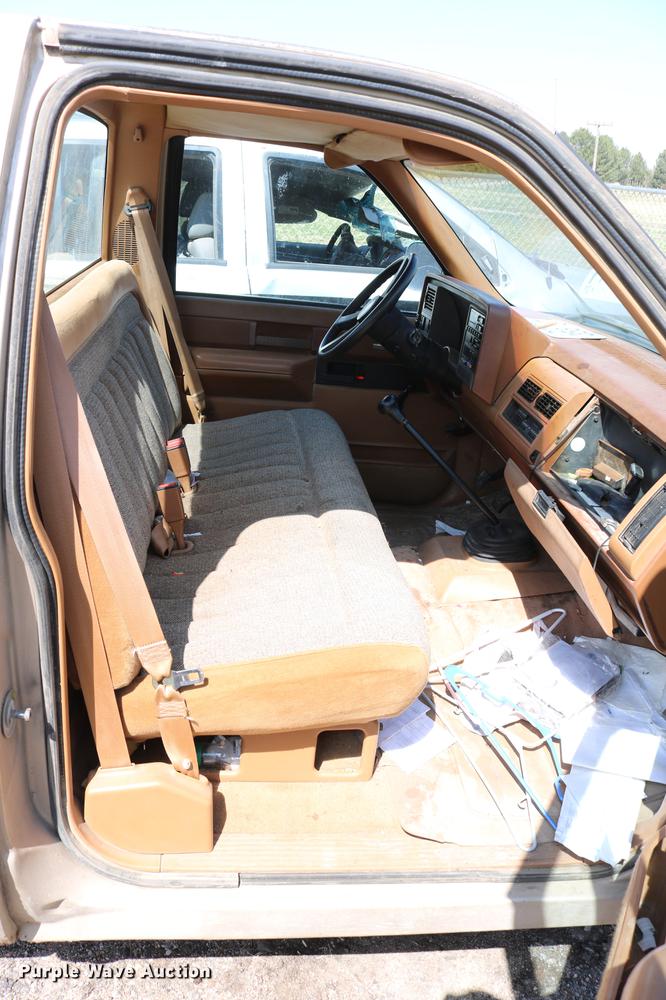 image for item DC7608 1989 Chevrolet 1500 pickup truck