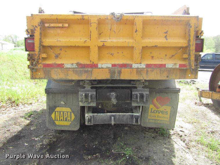 image for item DD7463 1992 International 4900 dump truck