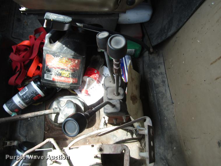 image for item DD7463 1992 International 4900 dump truck