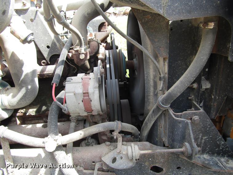 image for item DD7463 1992 International 4900 dump truck