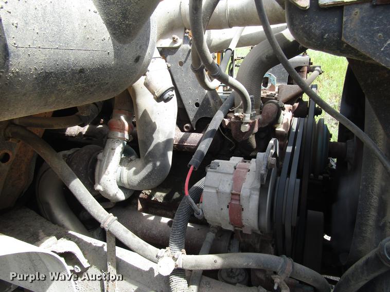 image for item DD7463 1992 International 4900 dump truck