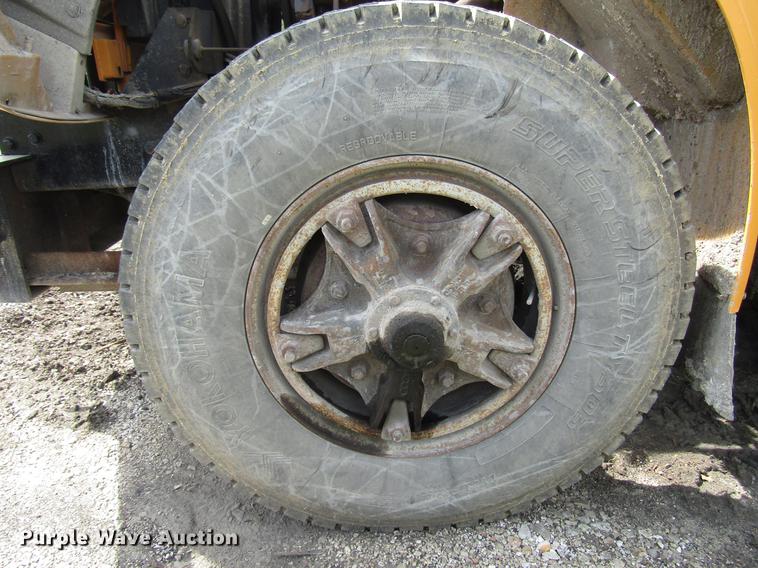 image for item DD7463 1992 International 4900 dump truck