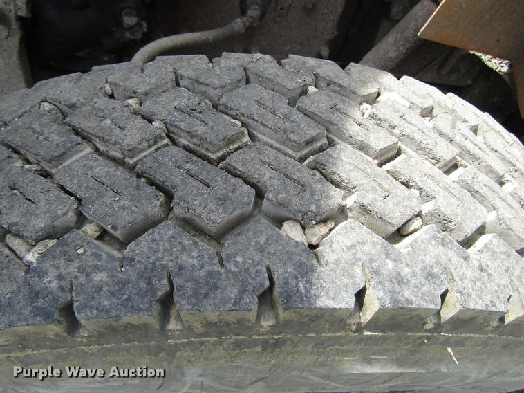 image for item DD7463 1992 International 4900 dump truck