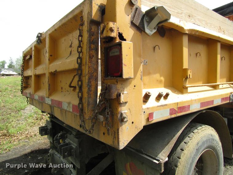 image for item DD7463 1992 International 4900 dump truck