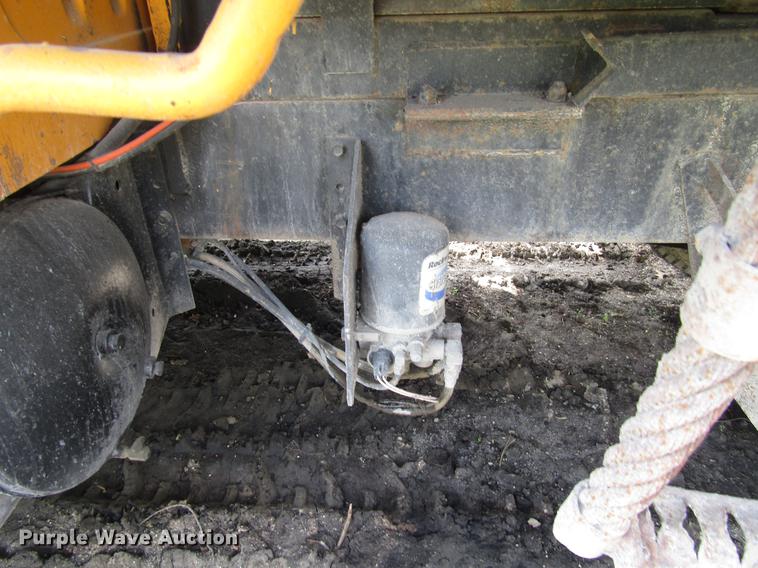 image for item DD7463 1992 International 4900 dump truck