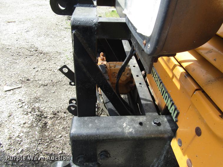 image for item DD7463 1992 International 4900 dump truck