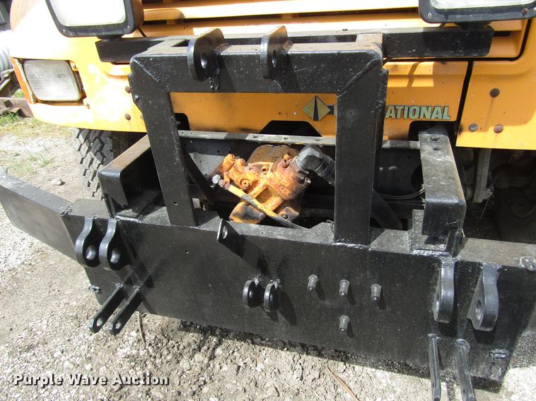 image for item DD7463 1992 International 4900 dump truck