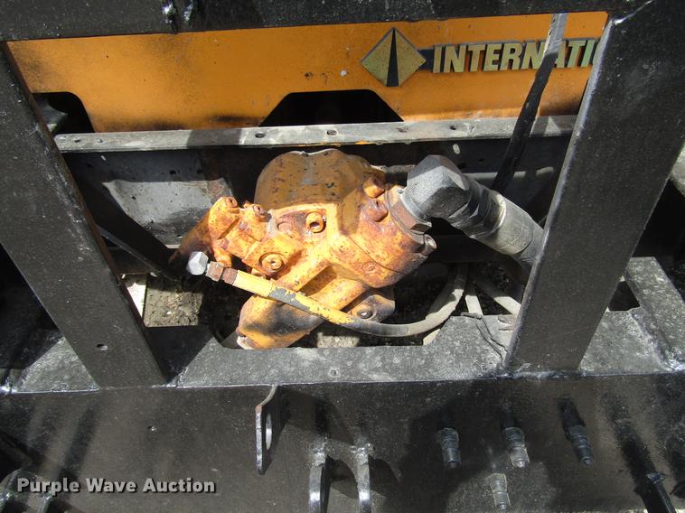 image for item DD7463 1992 International 4900 dump truck