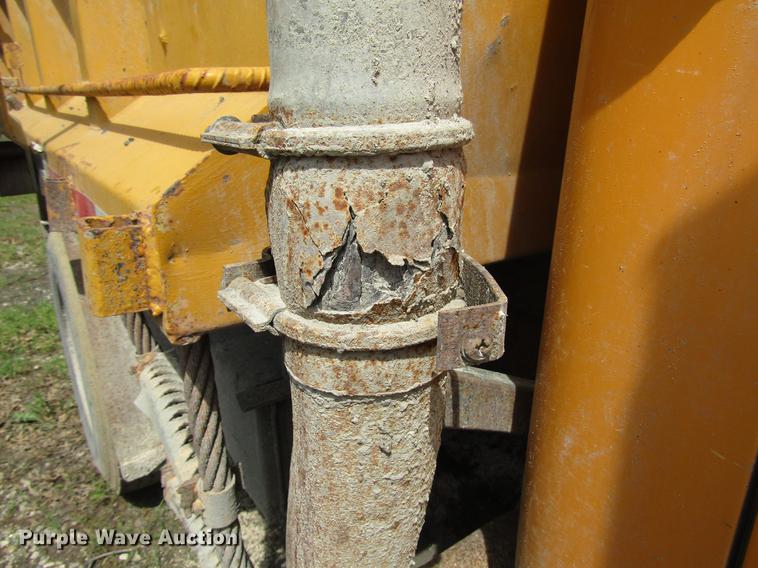 image for item DD7463 1992 International 4900 dump truck