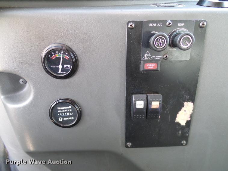 image for item DD8186 2013 Ford Econoline E450 shuttle bus