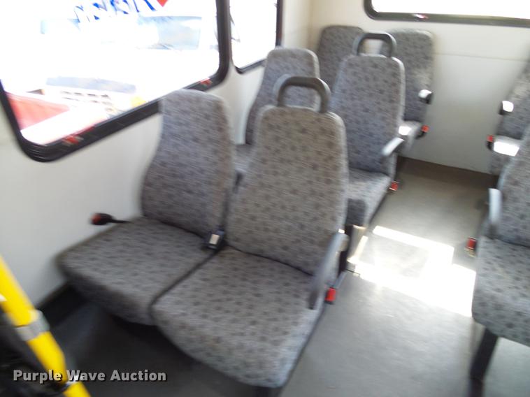 image for item DD8186 2013 Ford Econoline E450 shuttle bus