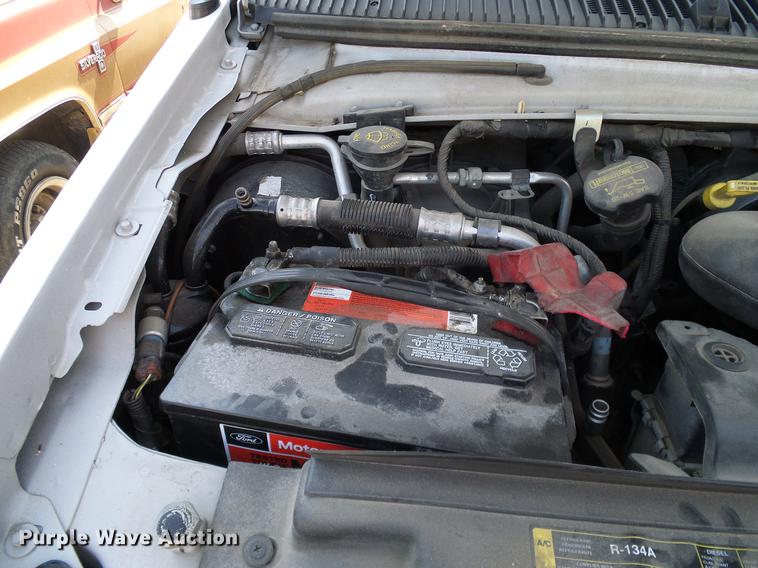 image for item DD8186 2013 Ford Econoline E450 shuttle bus