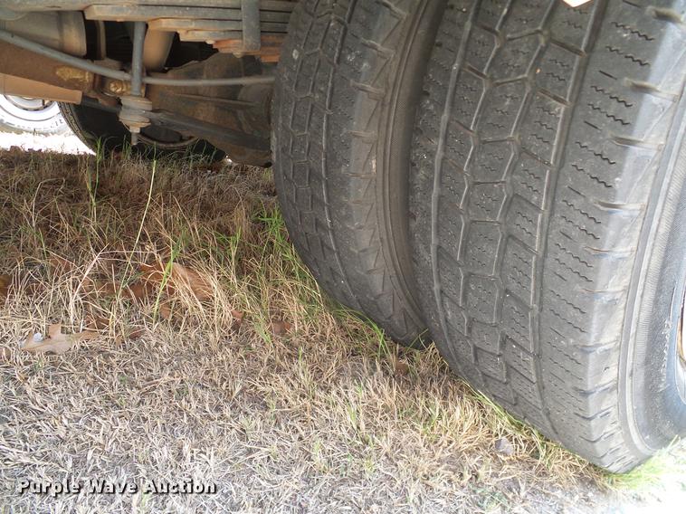 image for item DD8186 2013 Ford Econoline E450 shuttle bus