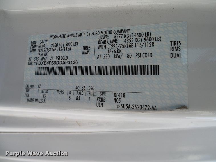 image for item DD8186 2013 Ford Econoline E450 shuttle bus