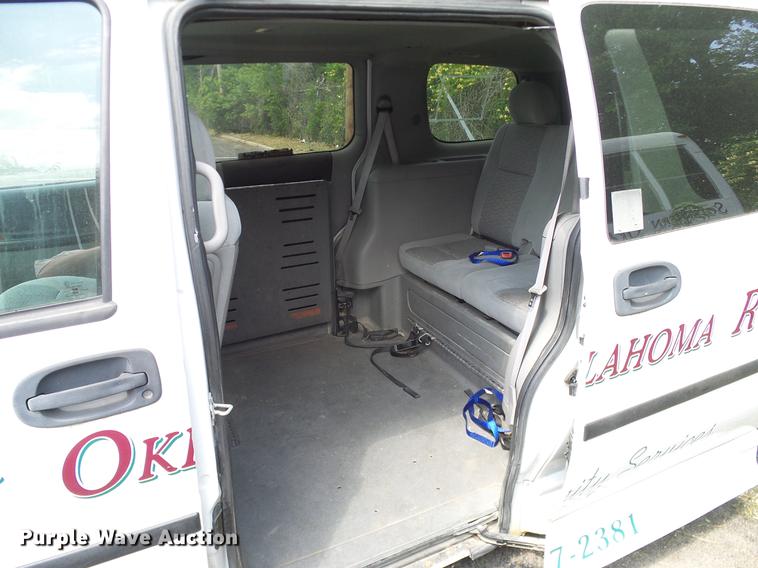 image for item DD8187 2007 Chevrolet Uplander Cargo van