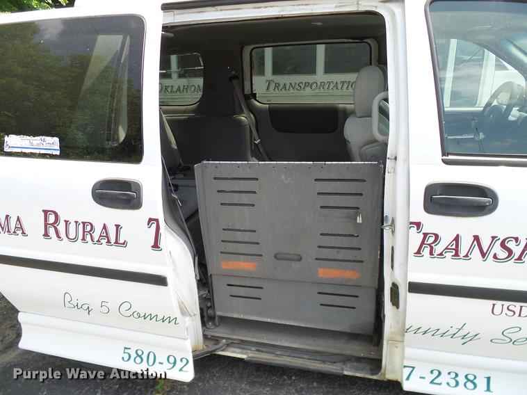 image for item DD8187 2007 Chevrolet Uplander Cargo van