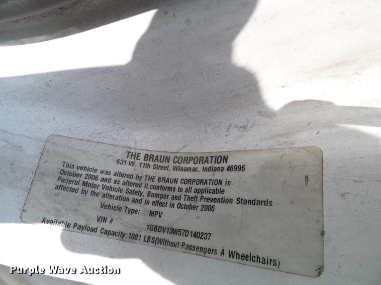 image for item DD8187 2007 Chevrolet Uplander Cargo van