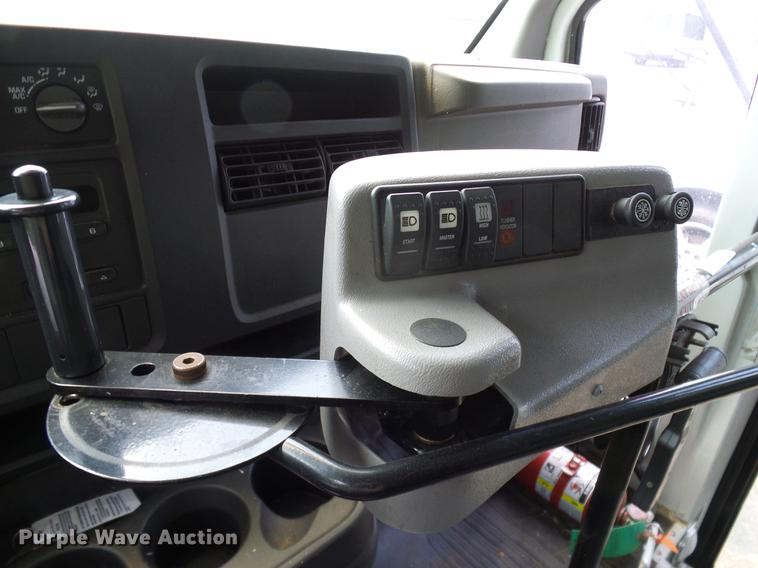 image for item DD8188 2004 Chevrolet Express G3500 school bus