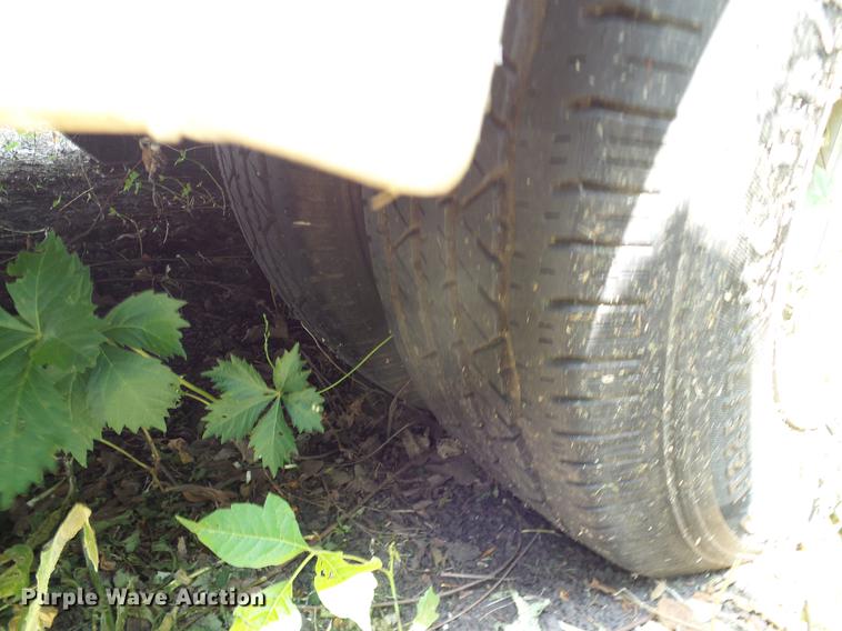 image for item DD8188 2004 Chevrolet Express G3500 school bus