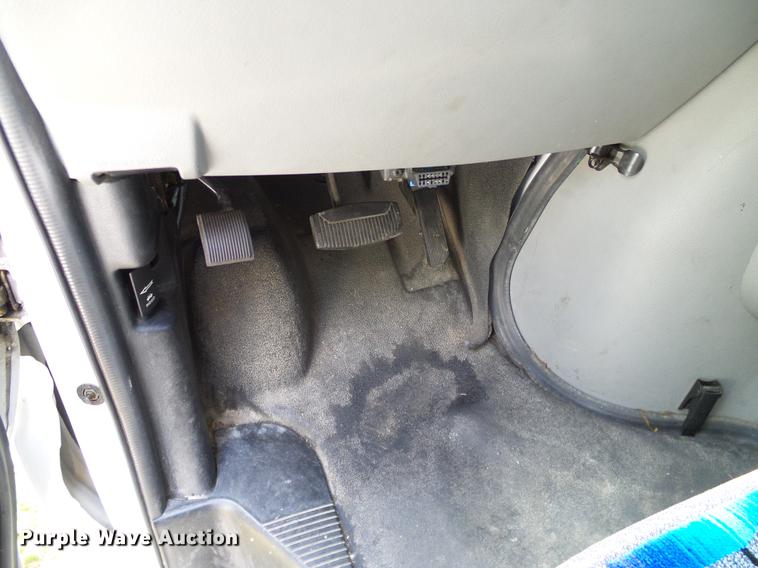 image for item DD8189 2009 Ford E450 shuttle bus