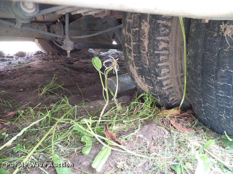 image for item DD8189 2009 Ford E450 shuttle bus