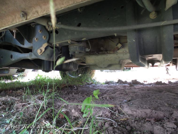 image for item DD8189 2009 Ford E450 shuttle bus