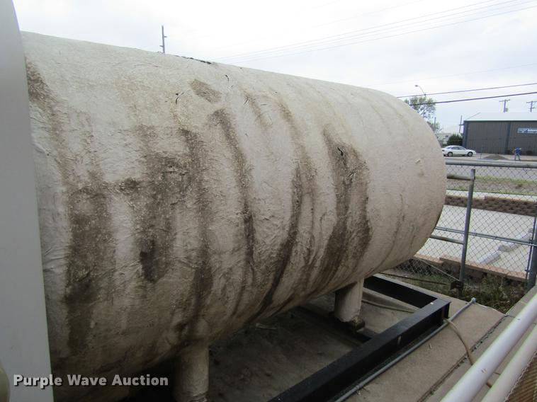 image for item DD8782 1968 liquid carbon dioxide storage tank