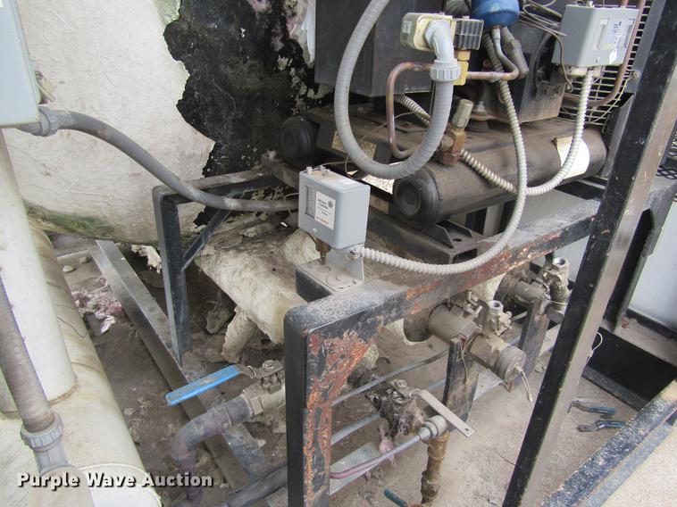 image for item DD8782 1968 liquid carbon dioxide storage tank