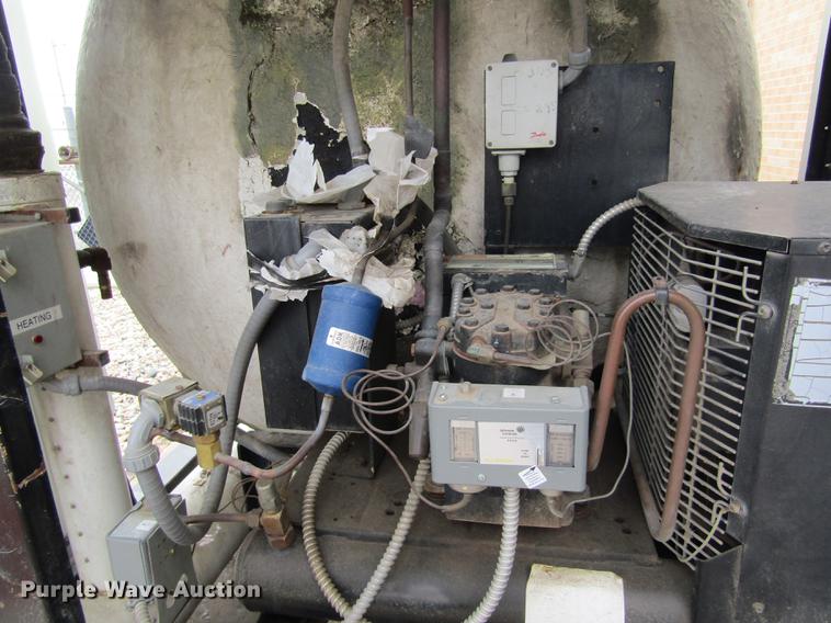 image for item DD8782 1968 liquid carbon dioxide storage tank