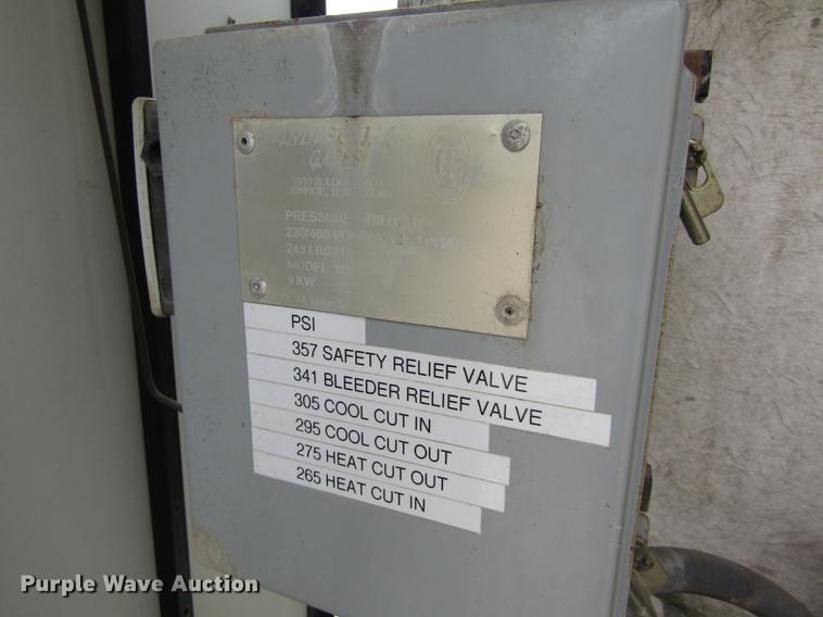 image for item DD8782 1968 liquid carbon dioxide storage tank