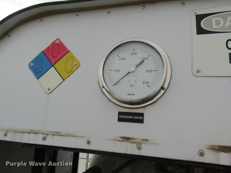 image for item DD8782 1968 liquid carbon dioxide storage tank