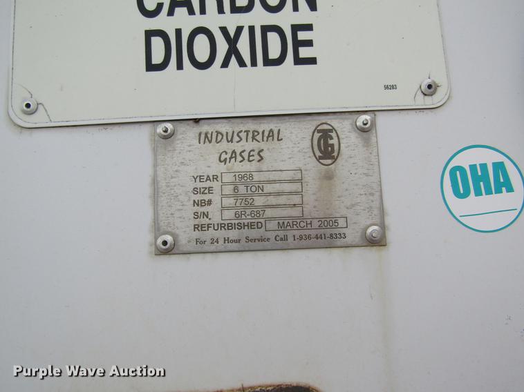 image for item DD8782 1968 liquid carbon dioxide storage tank