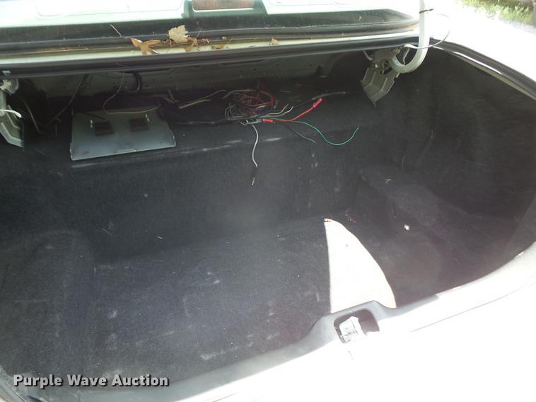 image for item DE1673 2003 Ford Crown Victoria Police Interceptor