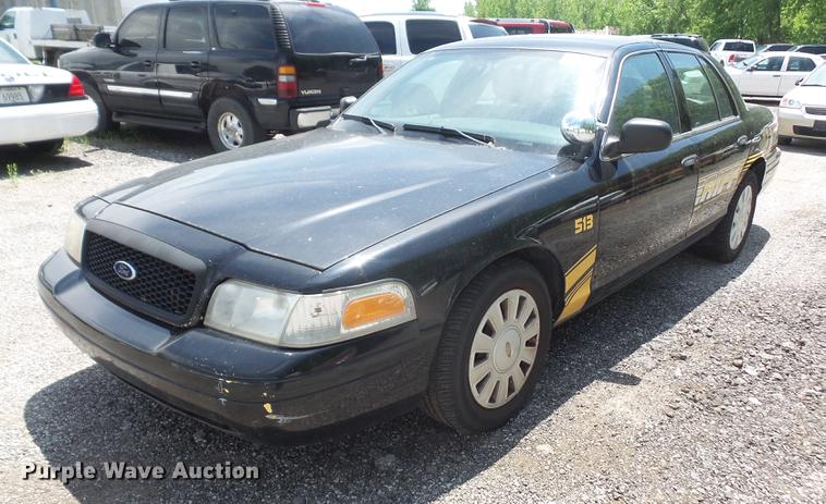 image for item DE1676 2006 Ford Crown Victoria Police Interceptor