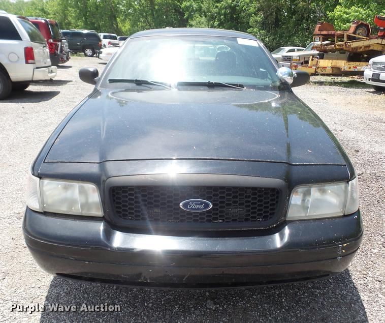 image for item DE1676 2006 Ford Crown Victoria Police Interceptor