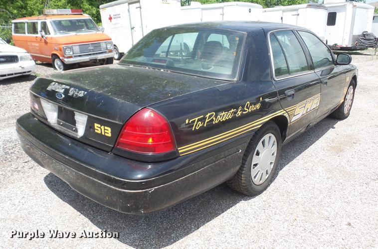 image for item DE1676 2006 Ford Crown Victoria Police Interceptor