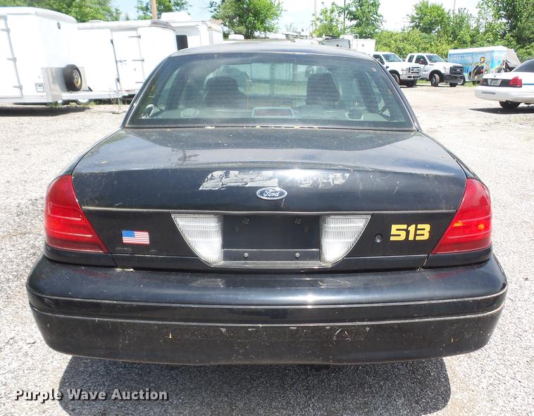 image for item DE1676 2006 Ford Crown Victoria Police Interceptor