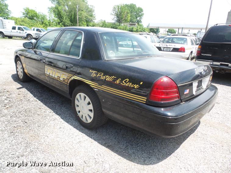 image for item DE1676 2006 Ford Crown Victoria Police Interceptor