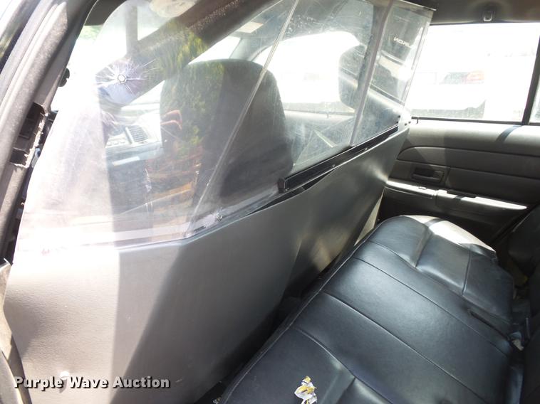 image for item DE1676 2006 Ford Crown Victoria Police Interceptor