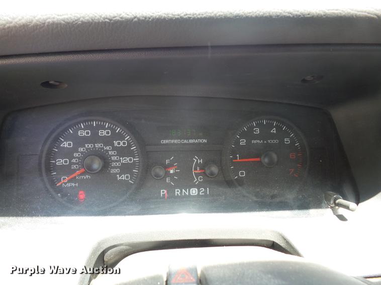 image for item DE1676 2006 Ford Crown Victoria Police Interceptor