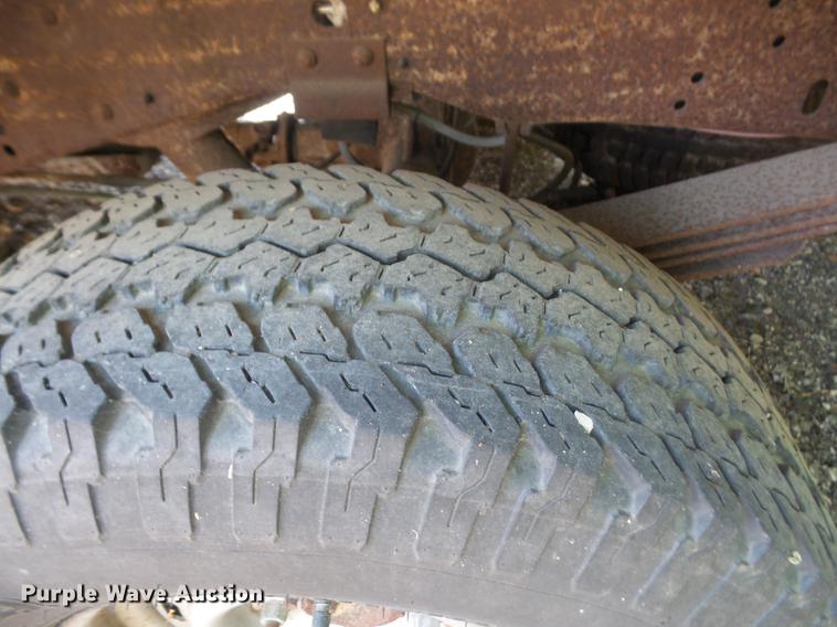 image for item DE1677 1993 Ford F150 SuperCab pickup truck