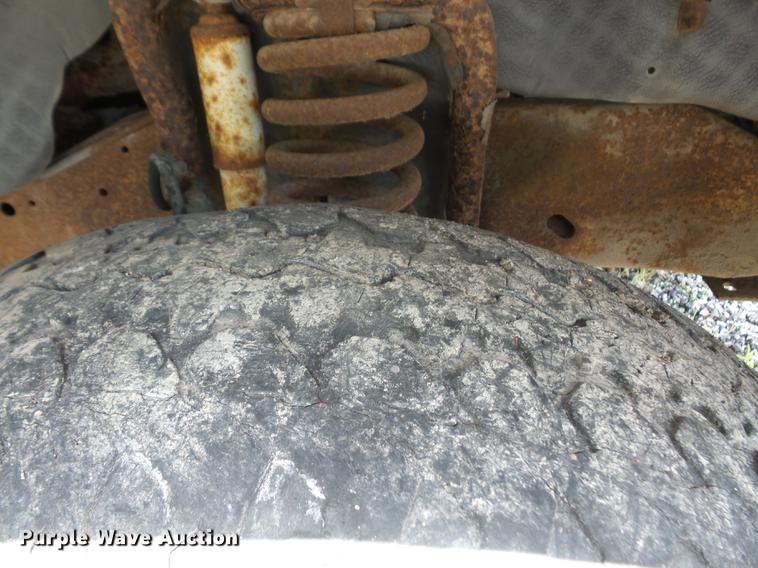 image for item DE1677 1993 Ford F150 SuperCab pickup truck